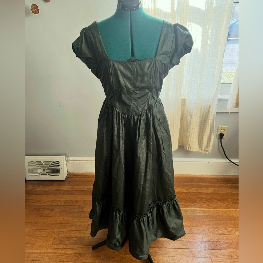 Lulu’s Green Dress